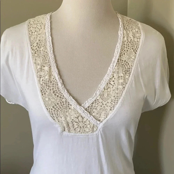 {XCVI} Gorgeous lace trim top, size Lg. Like new - Picture 2 of 4